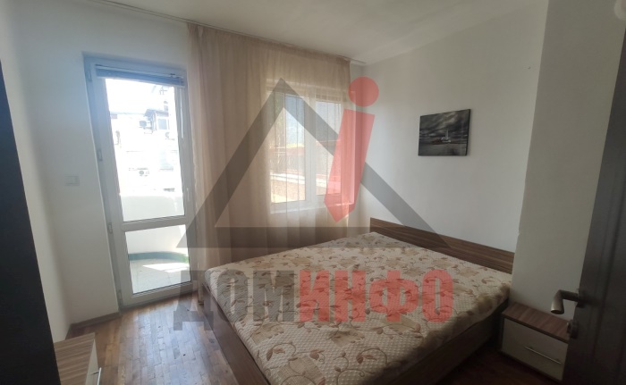 Тристаен апартамент в центъра на Бургас