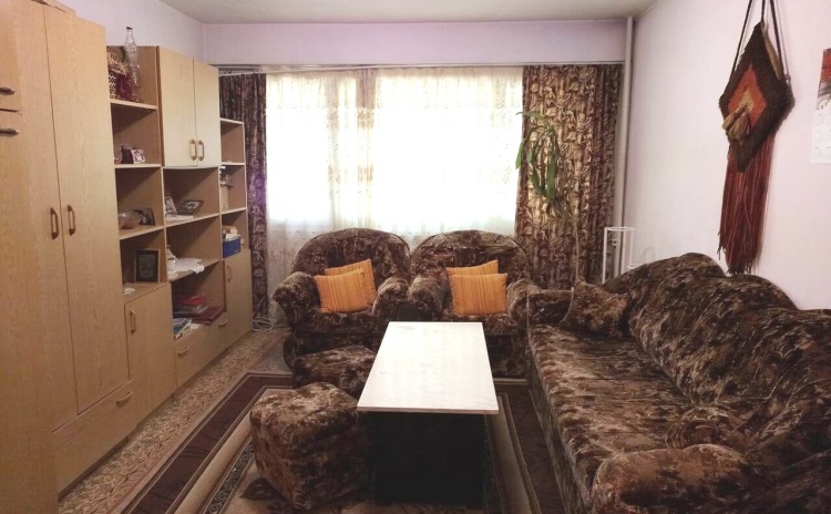 Тристаен с отделна кухня, Бургас, жк Изгрев