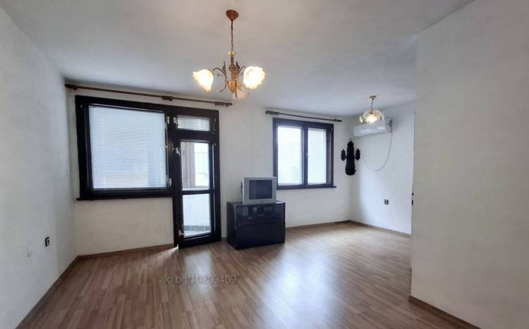 Двустаен апартамент в Бургас, жк Лазур