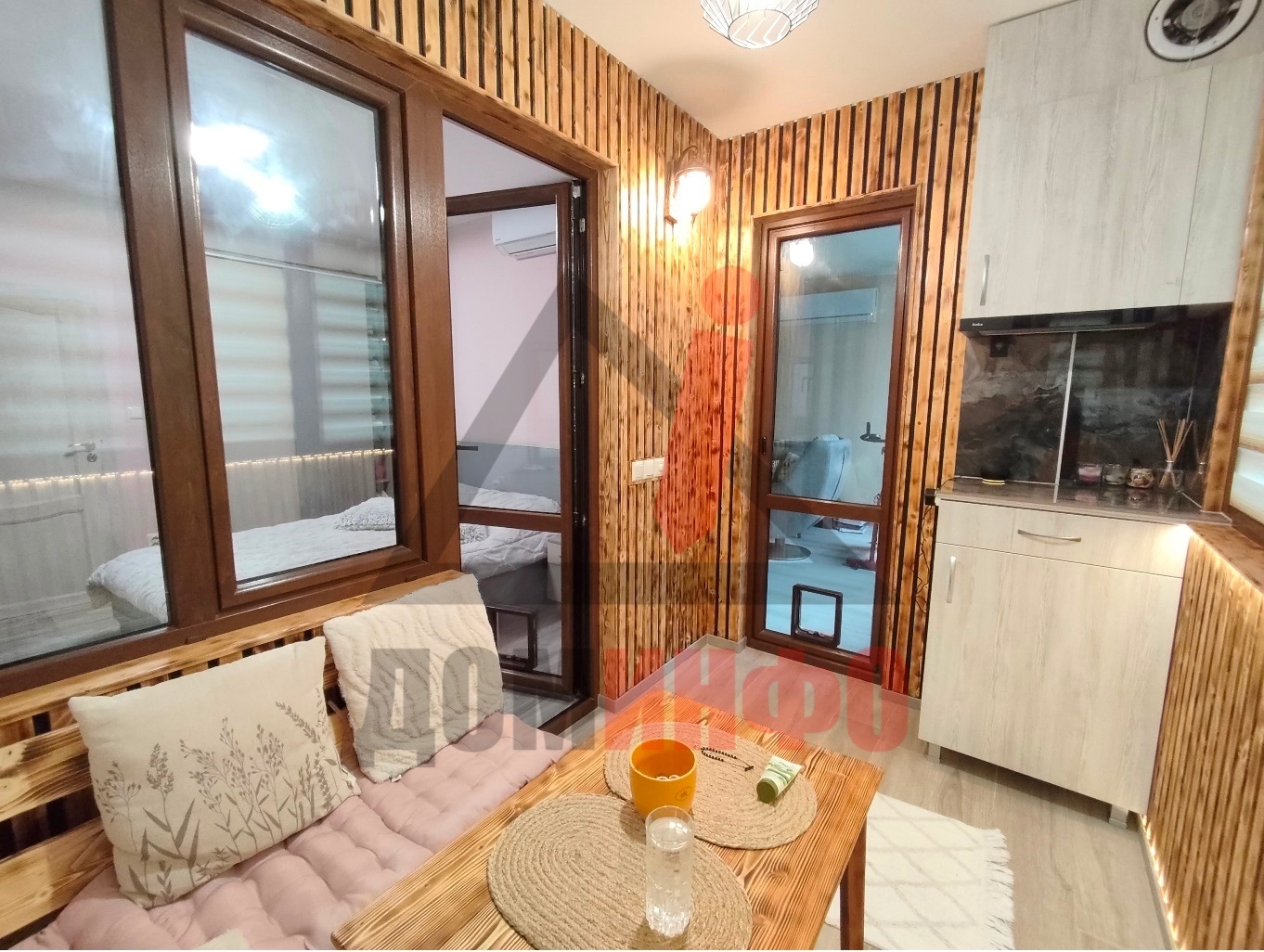 Луксозно изпълнен апартамент, преустроен в тристаен